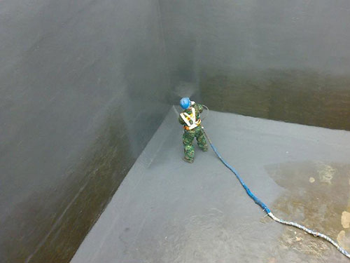 污水池聚脲喷涂03